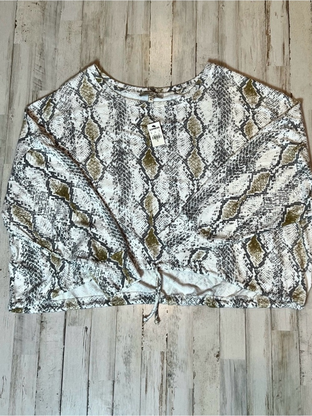 Express Snakeskin Print Cropped Sweatshirt Pullover XL NWT